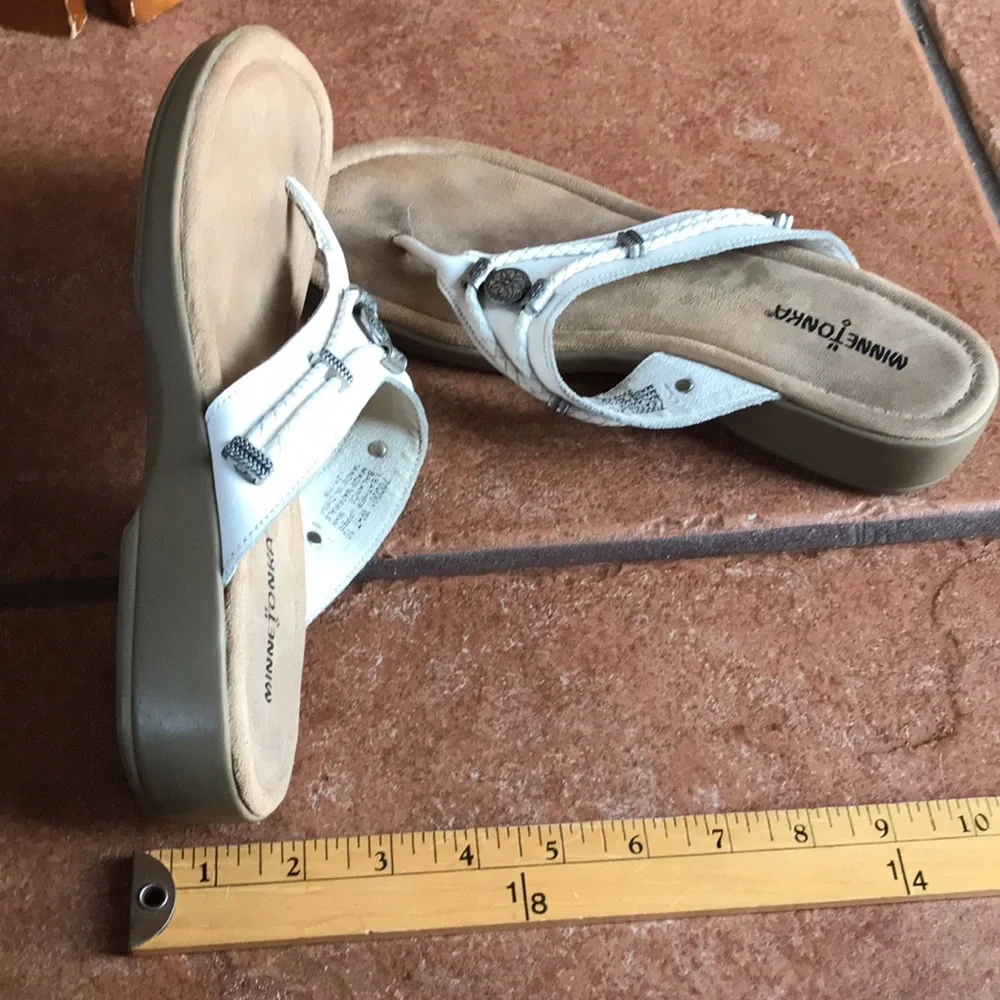 Minnetonka White Women's Sandals - Picture 10 of 13